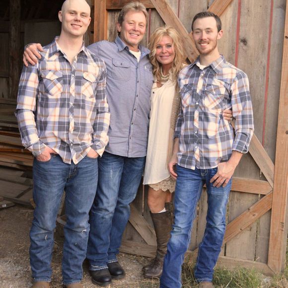 Meet your Posher, Debora - Picture 1 of 1